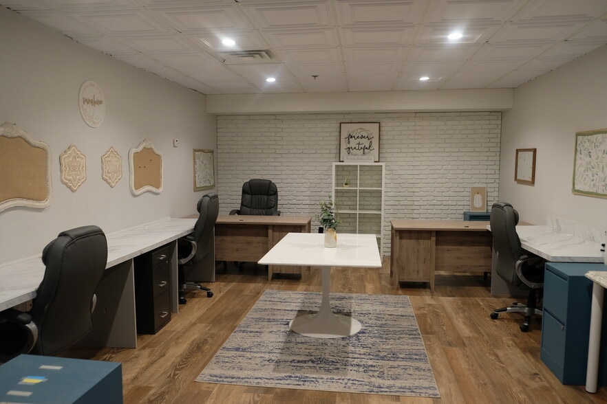 More Photos Of 8 Johnson St, Staten Island Storefront Retail Office For Lease