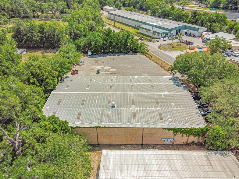More Photos Of 1031 NE 16th St, Ocala Manufacturing For Lease