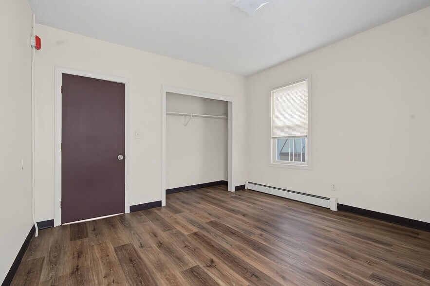 More Photos Of 471 Pond St, Woonsocket Apartments For Sale