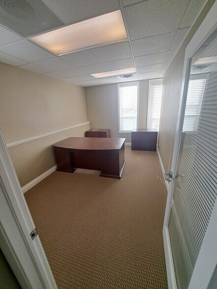 More Photos Of 2760 N Academy Blvd, Colorado Springs Loft Creative Space For Lease