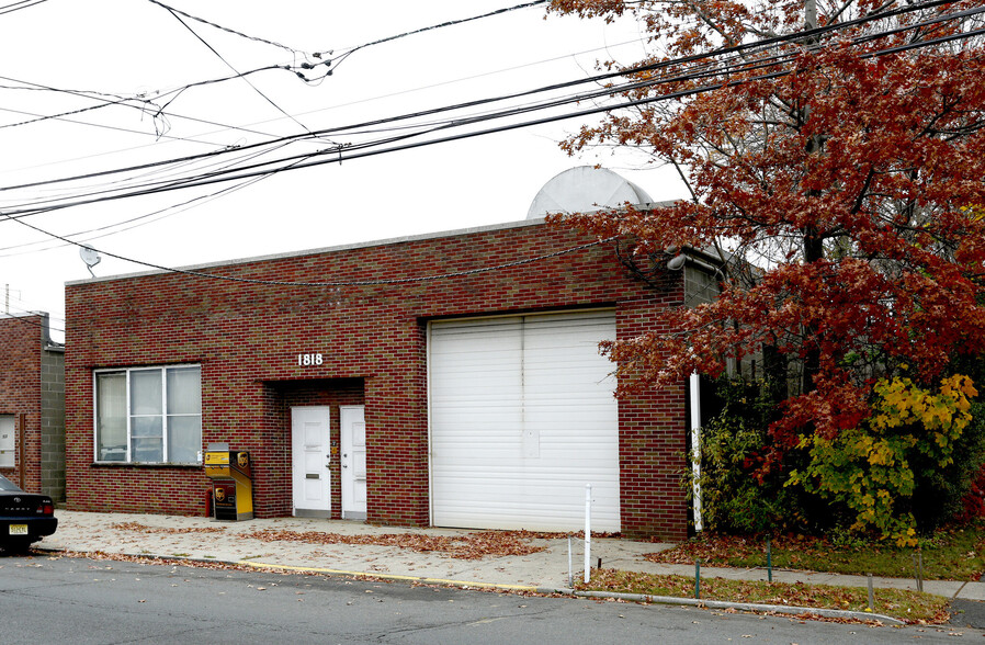 Primary Photo Of 1818 E Elizabeth Ave, Linden Warehouse For Lease