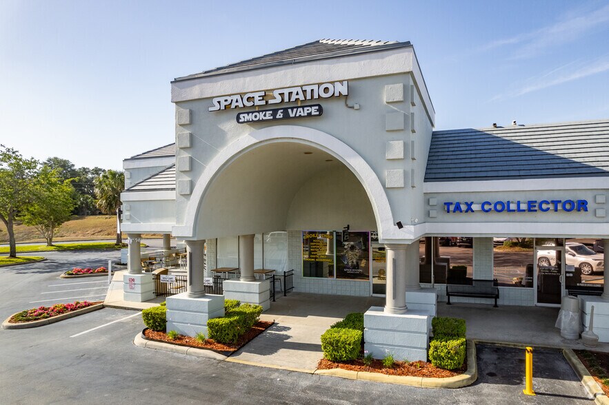 More Photos Of 17860 SE 109th Ave, Summerfield Storefront For Lease