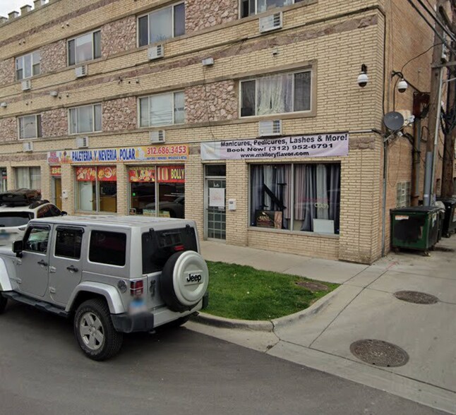 Primary Photo Of 5657 W Fullerton Ave, Chicago Apartments For Lease