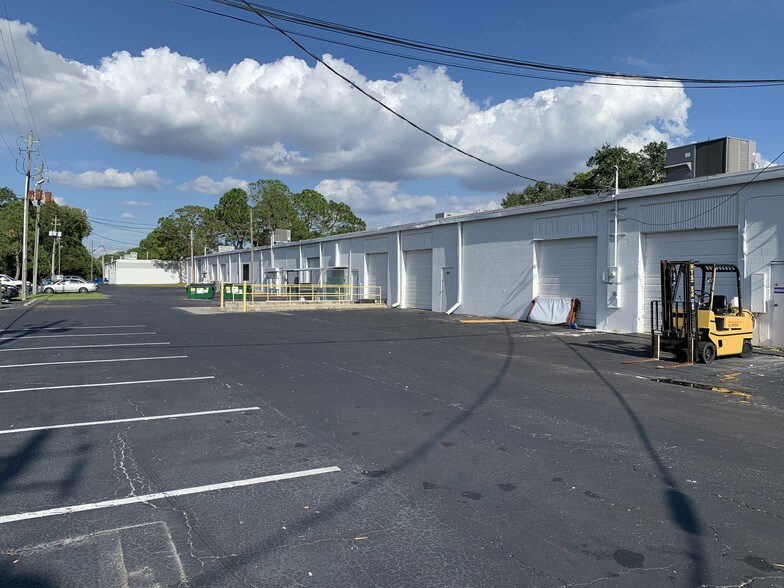More Photos Of 11902-11970 Race Track Rd, Tampa Unknown For Lease