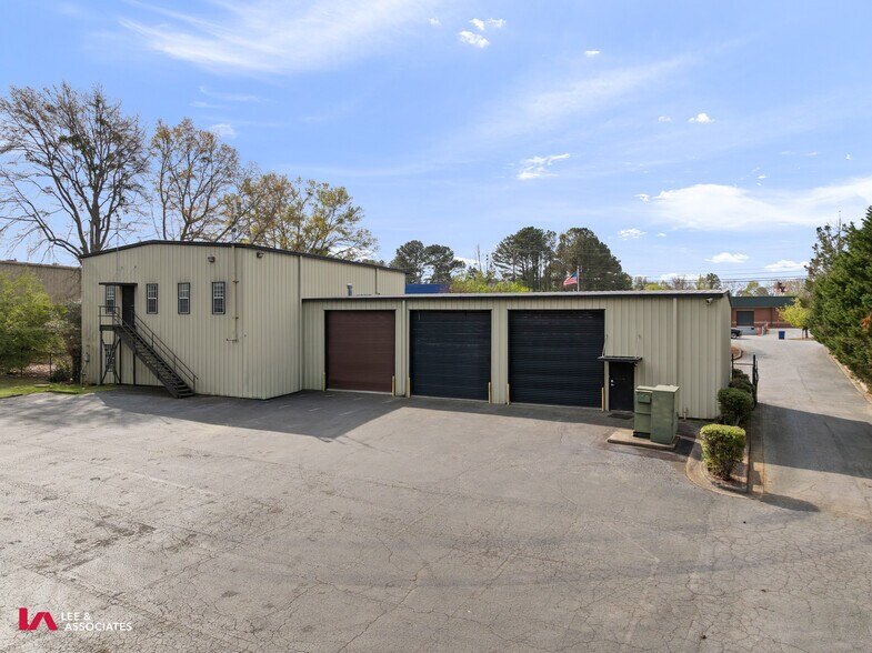 More Photos Of 885 Cripple Creek Dr, Lawrenceville Warehouse For Lease