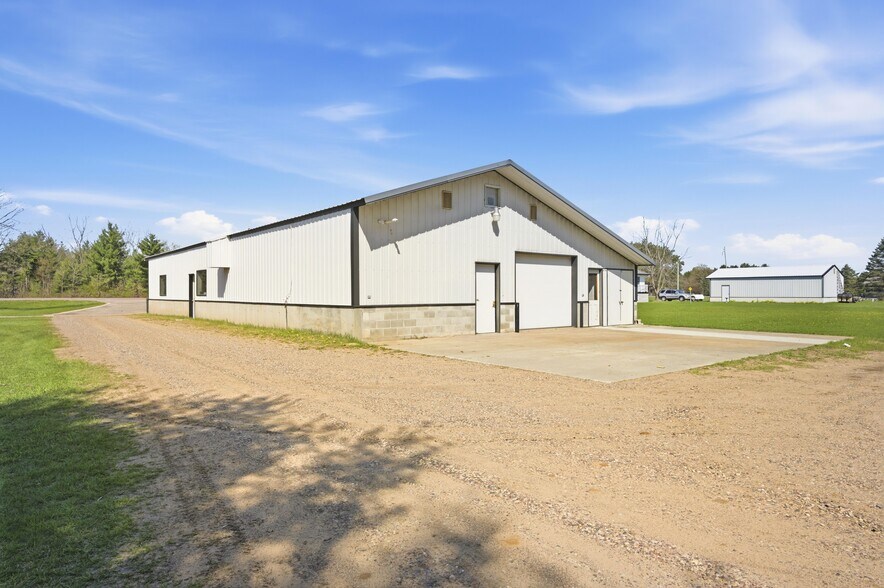 More Photos Of 4182 Highway 23, Wisconsin Dells Manufacturing For Sale