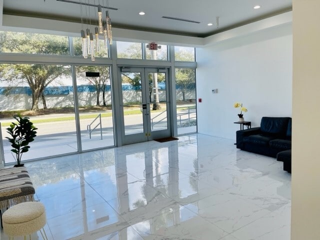 More Photos Of 10450 NW 33rd St, Doral Office For Sale