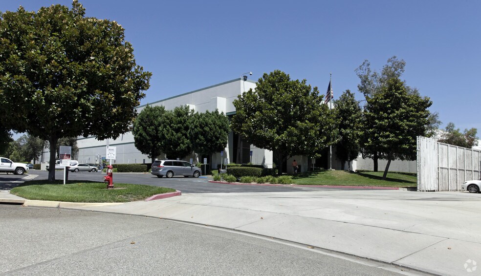 More Photos Of 14650 Miller Ave, Fontana Warehouse For Lease