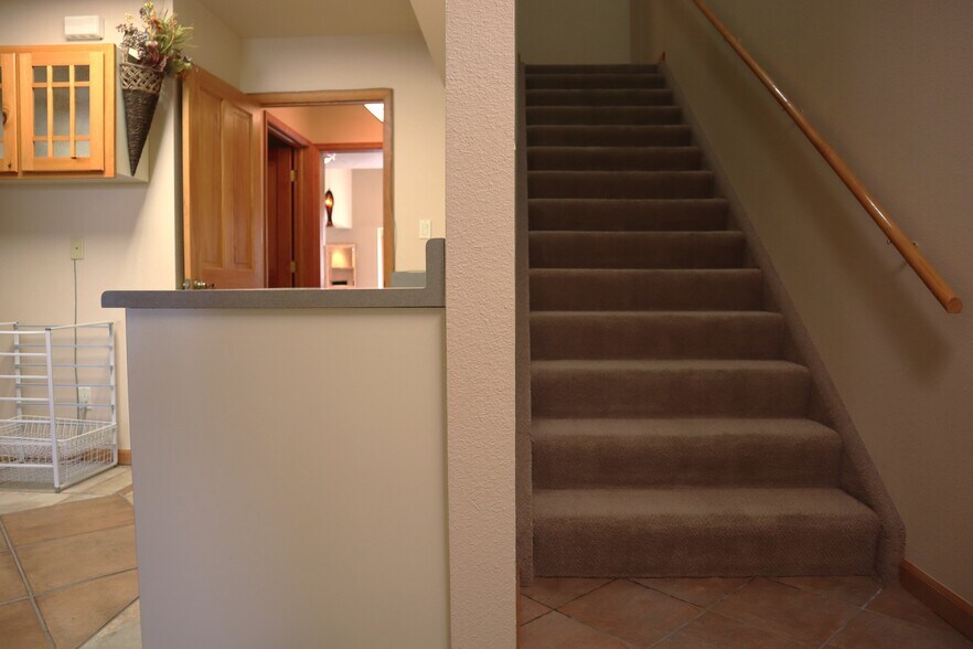 More Photos Of 173 Frontage Rd, South Fork Freestanding For Lease