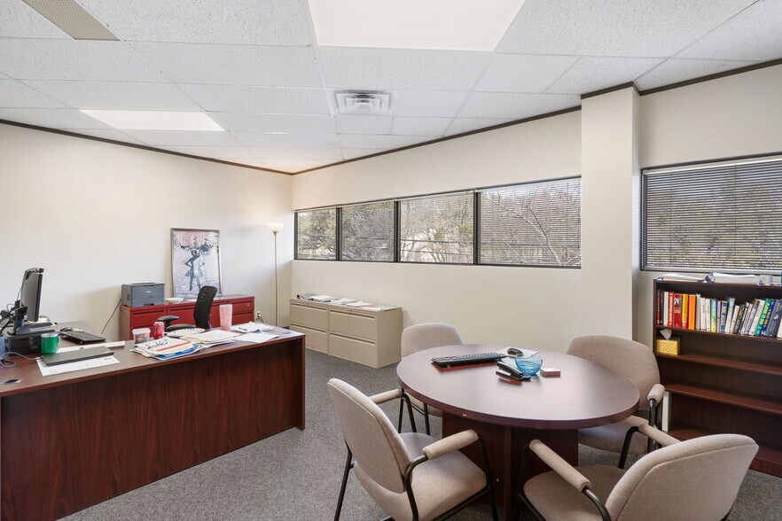 More Photos Of 4107 Spicewood Springs Rd, Austin Office For Sale