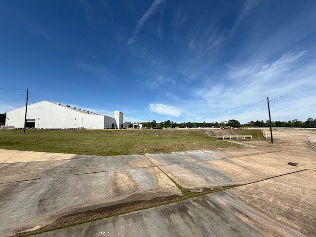 More Photos Of 602 Pershing Ave, Lufkin Warehouse For Sale