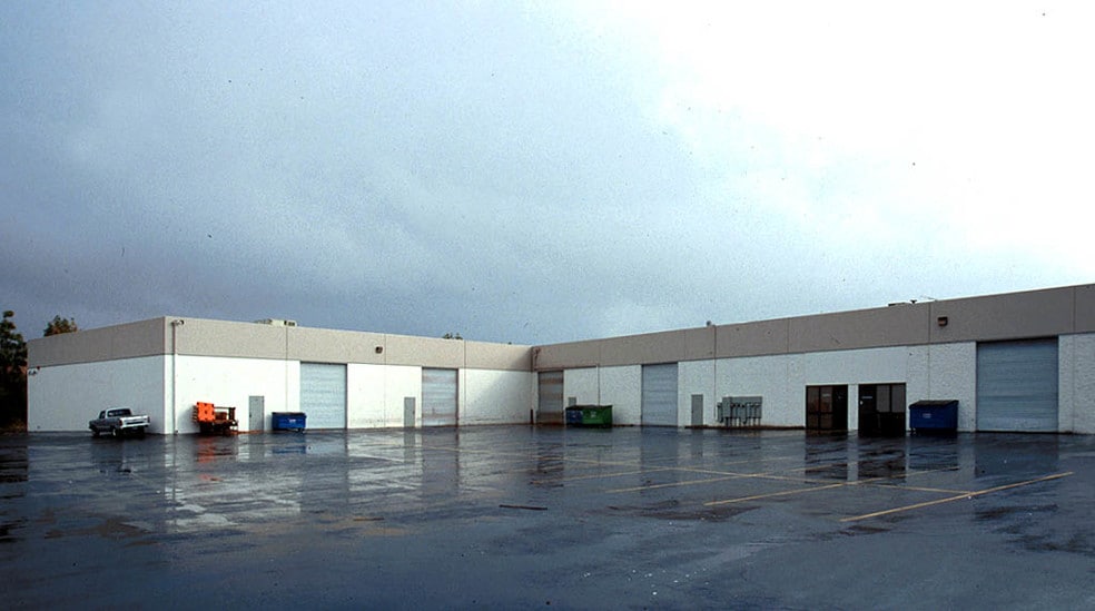 More Photos Of 290 Easy St, Simi Valley Warehouse For Lease