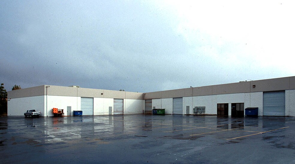 More Photos Of 290 Easy St, Simi Valley Warehouse For Lease