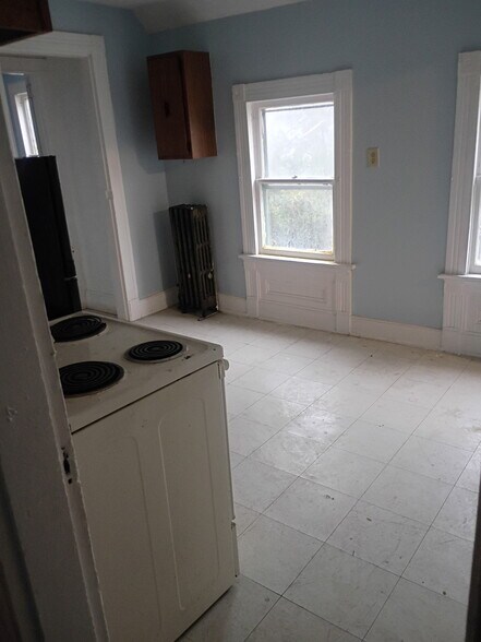More Photos Of 26 Fayette St, Binghamton Apartments For Sale