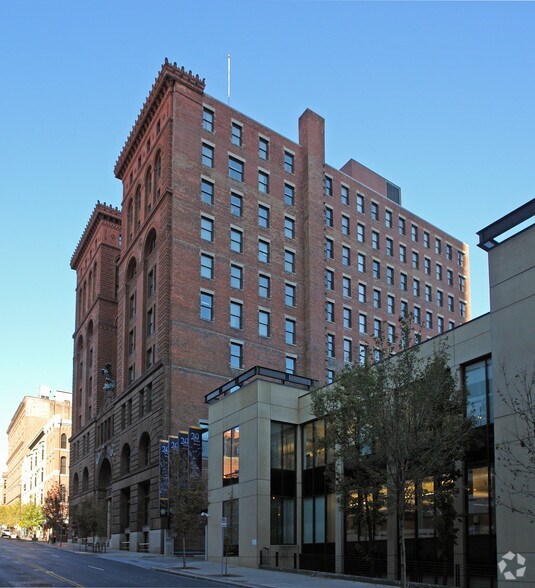 More Photos Of 20 W 9th St, Kansas City Office For Lease