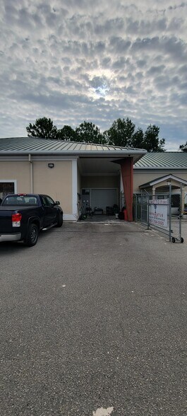 More Photos Of 452 Browns Cove Rd, Ridgeland Flex For Sale