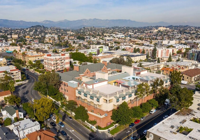 More Photos Of 3160 Geneva St, Los Angeles Medical For Sale