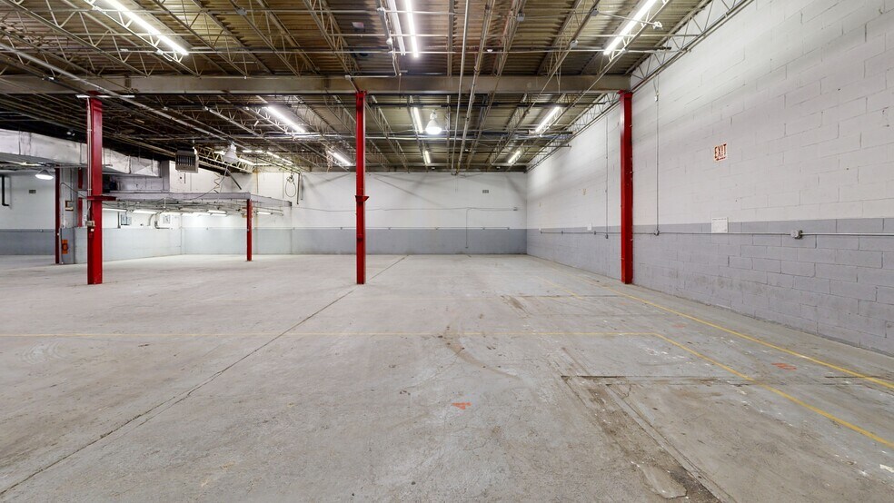 More Photos Of 45 S Service Rd, Plainview Light Manufacturing For Lease