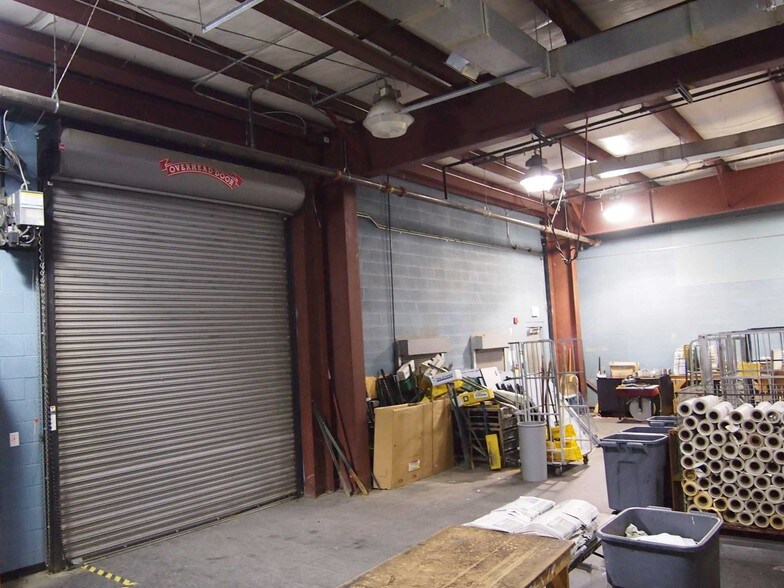 More Photos Of 3200 Wellons Blvd, New Bern Office For Sale