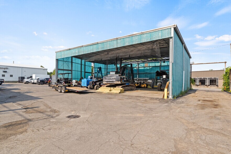 More Photos Of 69 Seneca Ave, Rochester Warehouse For Sale