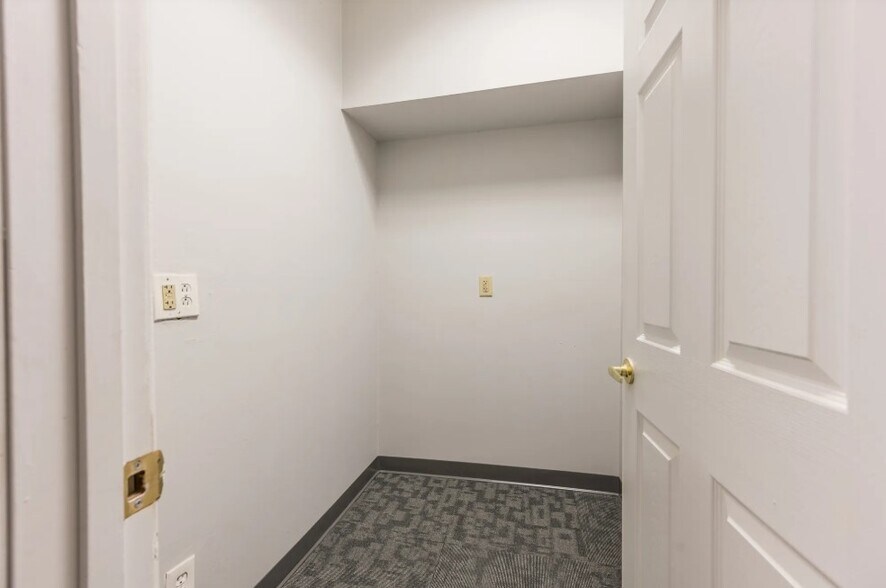 More Photos Of 531-545 Main St, Worcester Office For Sale