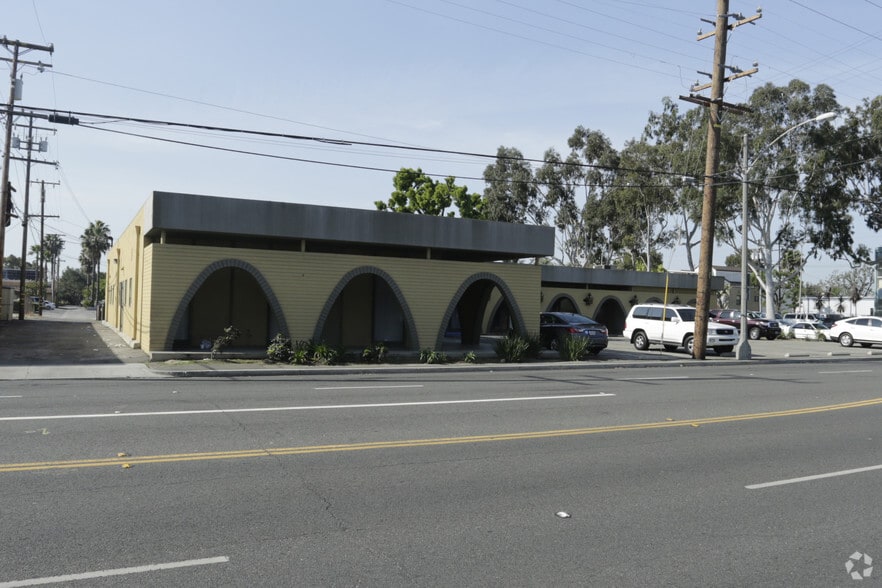 More Photos Of 550-558 E Wardlow Rd, Long Beach Medical For Sale