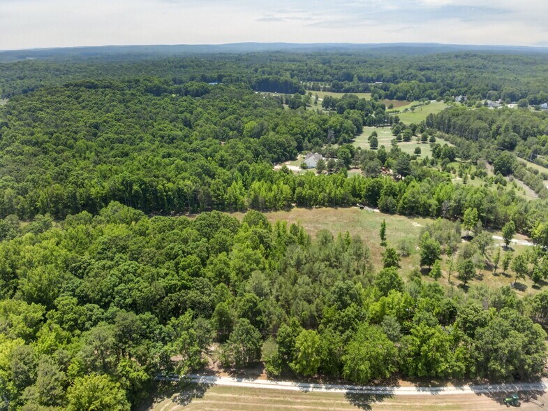 More Photos Of 11202 Rougemont Rd, Bahama Land For Sale