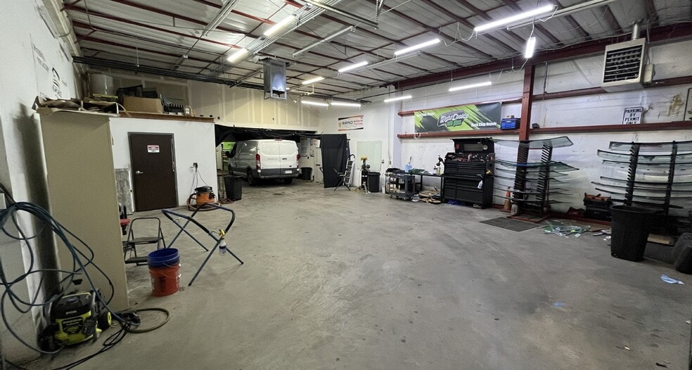 More Photos Of 7079 S Jordan Rd, Centennial Flex For Lease