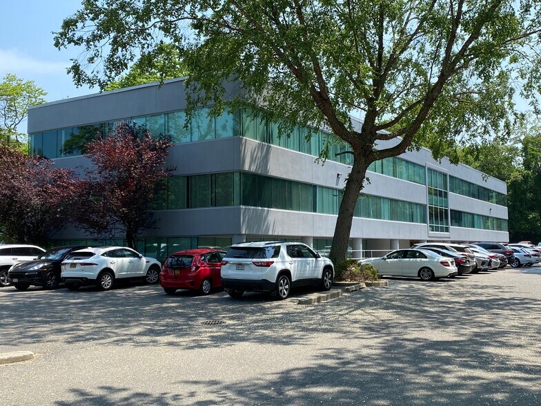 More Photos Of 521 Hauppauge Rd, Hauppauge Medical For Sale