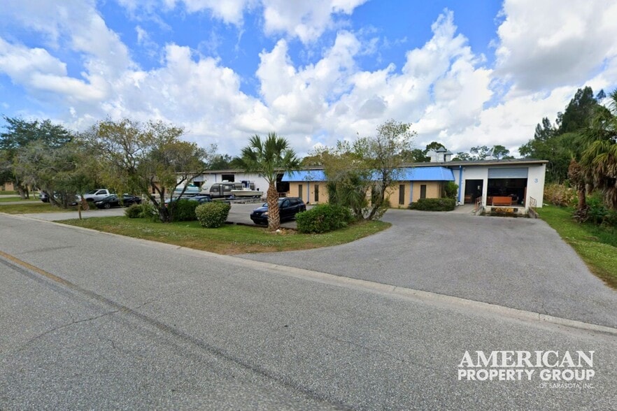 More Photos Of 2205 Industrial Blvd, Sarasota Warehouse For Lease