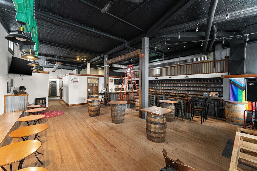 More Photos Of 10 N Bierma St, Wheatfield Bar For Sale