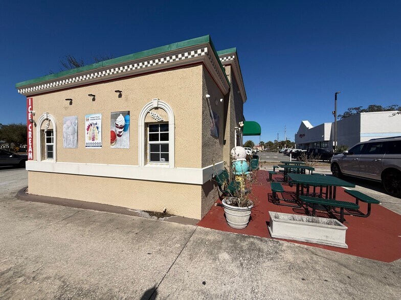 More Photos Of 2521 French Ave, Sanford Fast Food For Sale