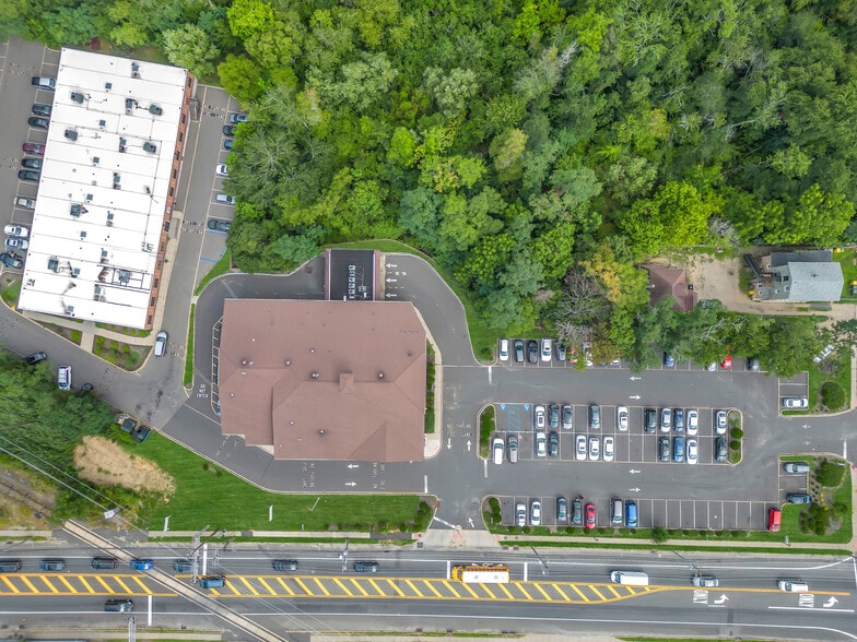 More Photos Of 105 River Ave, Lakewood Office For Lease