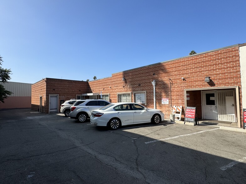 Primary Photo Of 5860-5862 Avalon Blvd, Los Angeles Medical For Lease