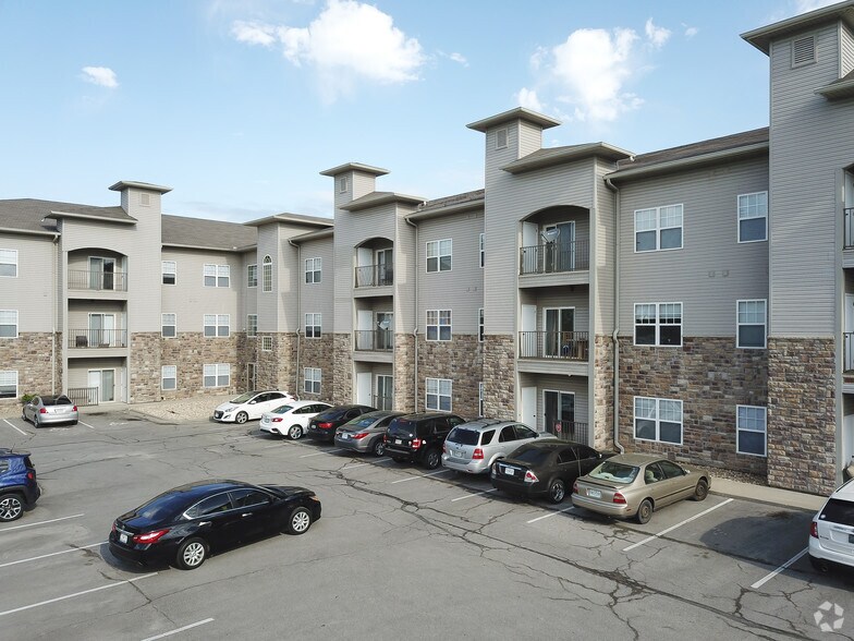 More Photos Of 630 NW Yennie St, Grain Valley Apartments For Lease