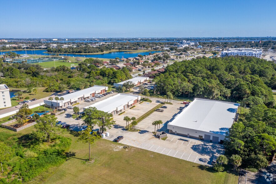 More Photos Of 1535 N Cogswell St, Rockledge Warehouse For Lease