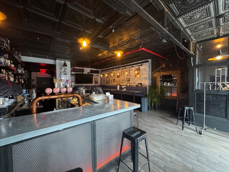 More Photos Of 240 E 4th St, New York Apartments For Lease