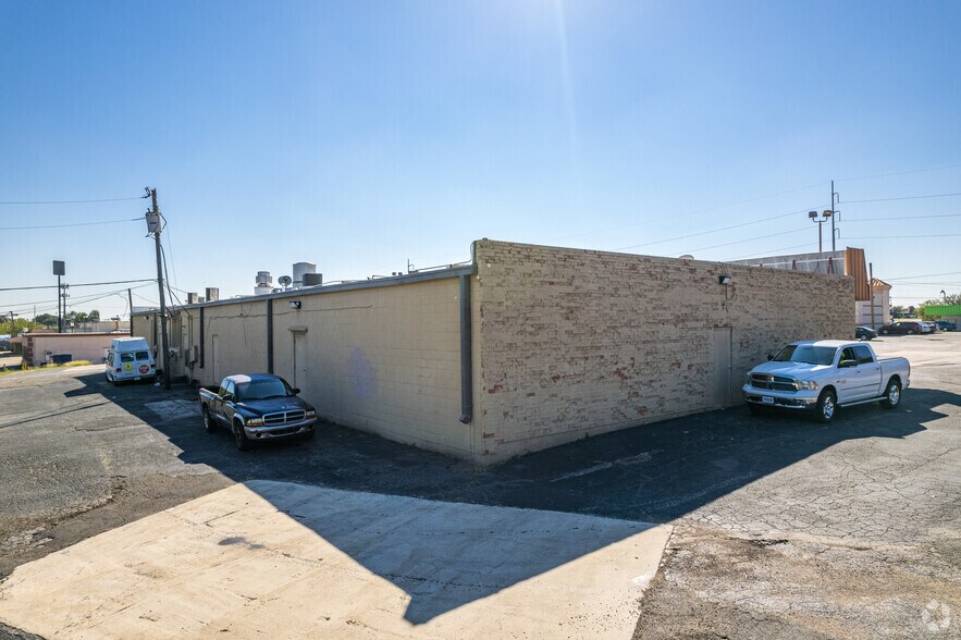 More Photos Of 3002-3048 N Belt Line Rd, Irving Unknown For Lease