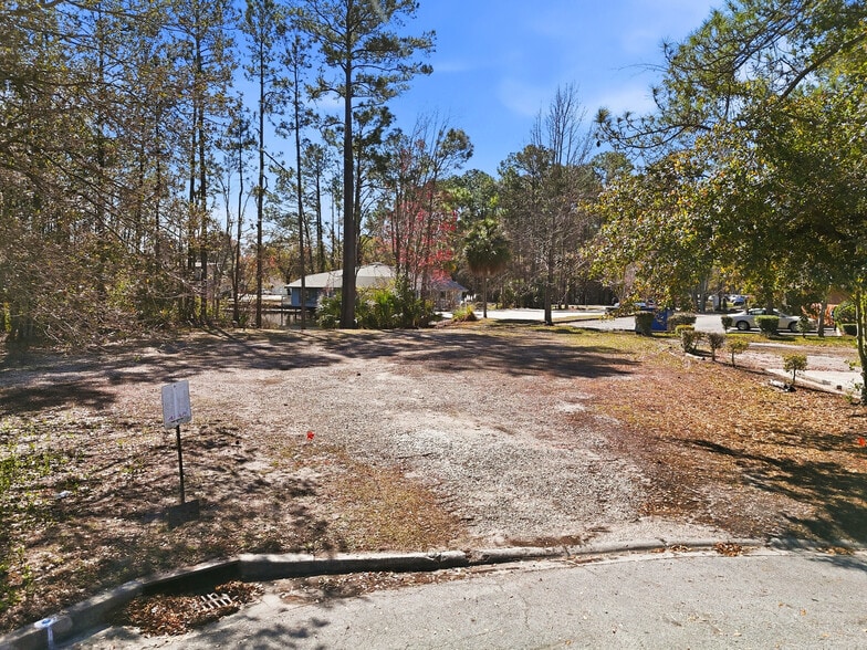 More Photos Of 3683 Crown Point Rd, Jacksonville Storefront Retail Office For Sale