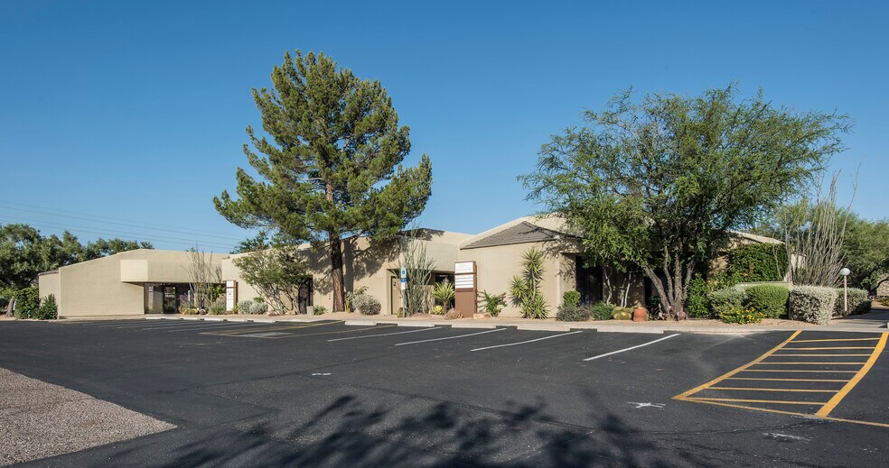 More Photos Of 7518 E Elbow Bend Rd, Carefree Office For Lease
