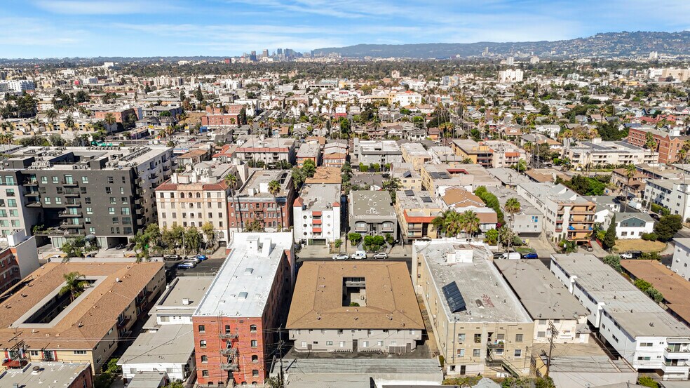 More Photos Of 228 S Mariposa Ave, Los Angeles Apartments For Sale