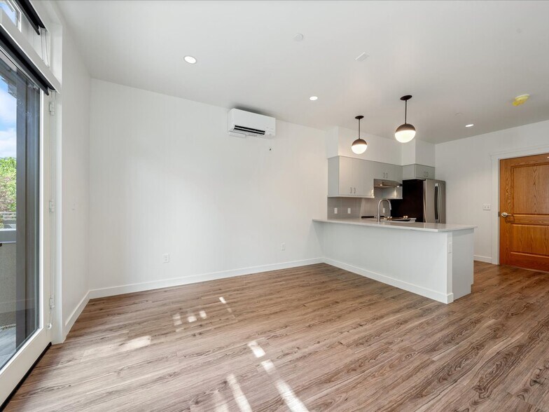 More Photos Of 185 N Lena St, Ridgway General Retail For Lease