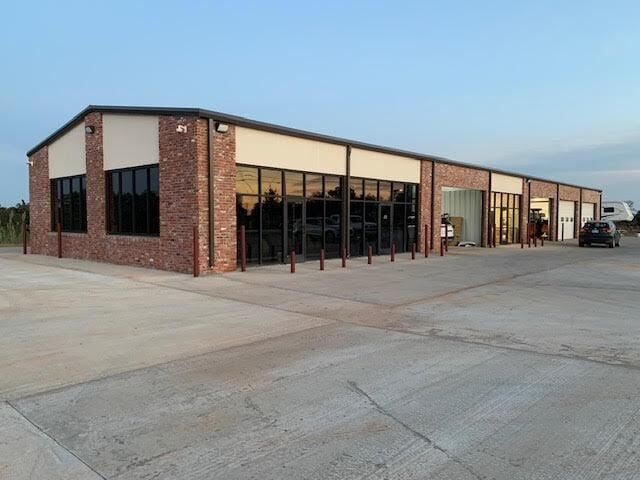 More Photos Of 7500 S Anderson Rd, Oklahoma City Auto Repair For Sale