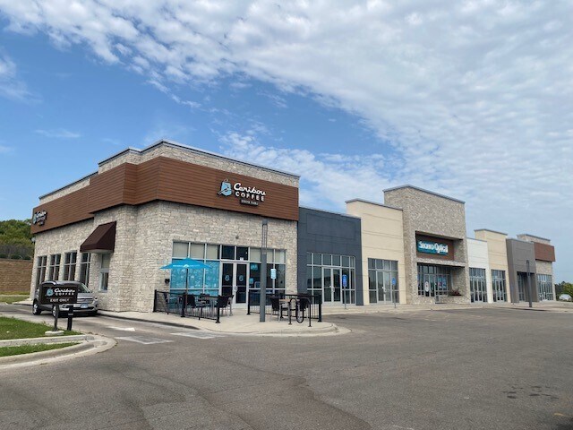 Primary Photo Of 1620 Broadway Ave S, Rochester Restaurant For Lease