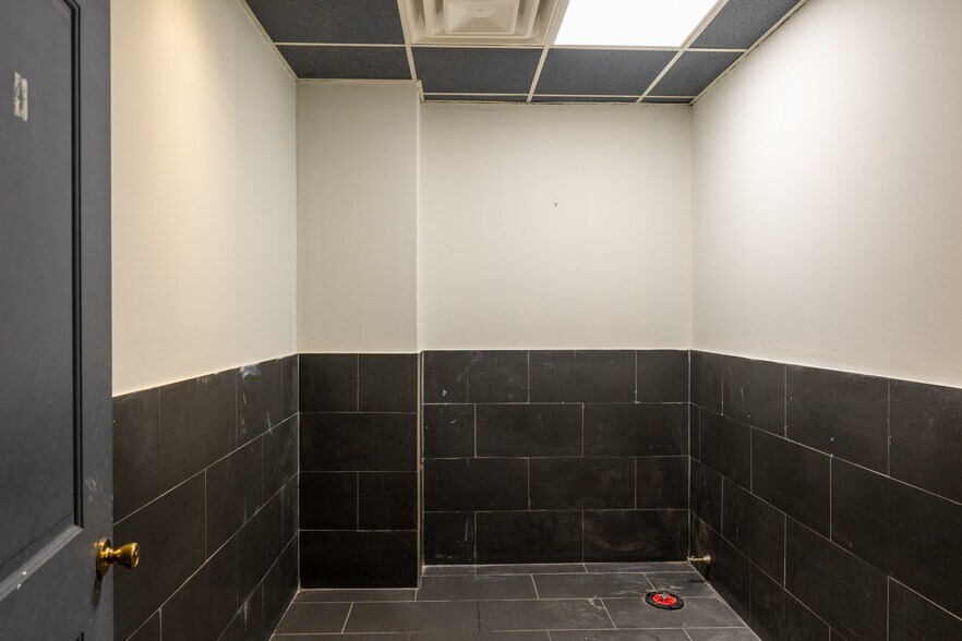 More Photos Of 1008-1010 Arch St, Philadelphia Apartments For Lease