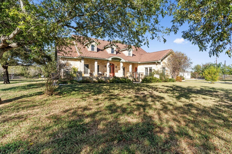 More Photos Of 1092 FM 3000, Elgin Specialty For Sale