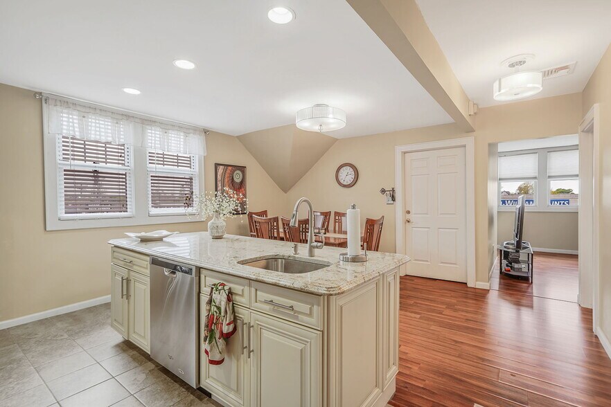 More Photos Of 2983 Long Beach Rd, Oceanside Medical For Sale