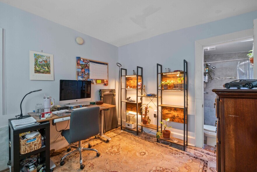 More Photos Of 5009 Roland Ave, Baltimore Multifamily For Sale