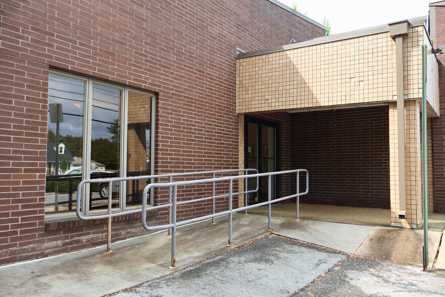 More Photos Of 1108 E Chocolate Ave, Hershey Medical For Sale