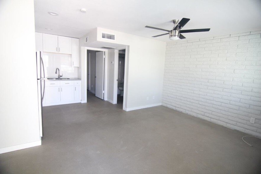 More Photos Of 718 W Hazelwood St, Phoenix Apartments For Sale